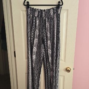 West Loop Black and White Geometric Wide Leg Pants